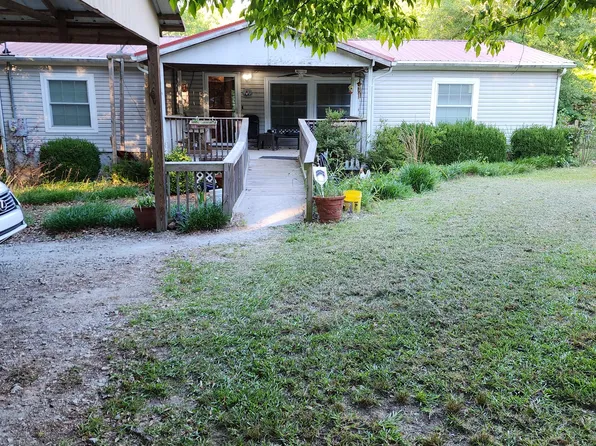 40 Prince Ln, Temple, GA 30179