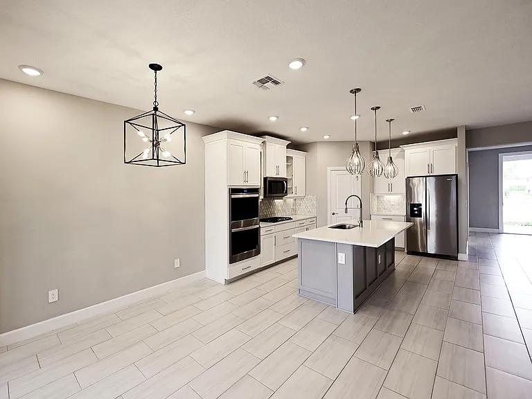 3806 Savanna Palms Ct — Photo 11