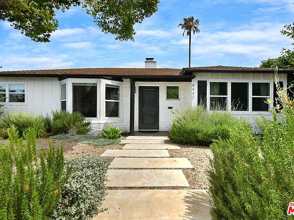 4th image of 4440 Irvine Ave