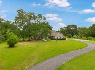 75260 White Oaks Ln, Abita Springs, LA 70420