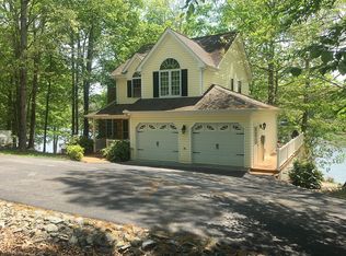 1057 Cougar Trl, Moneta, VA 24121