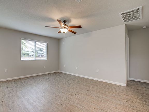 3rd image of 10107 Relic Oaks