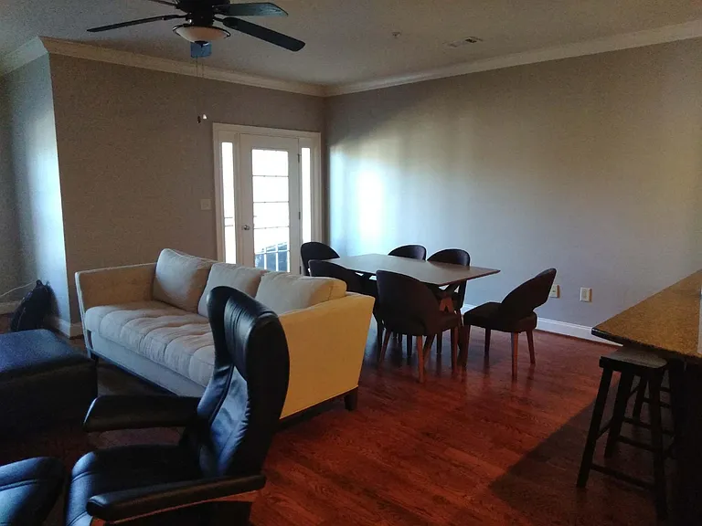170 Woodrow St #B4 — Photo 1