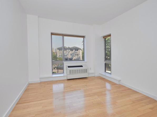 3585 Greystone Ave APT 2B