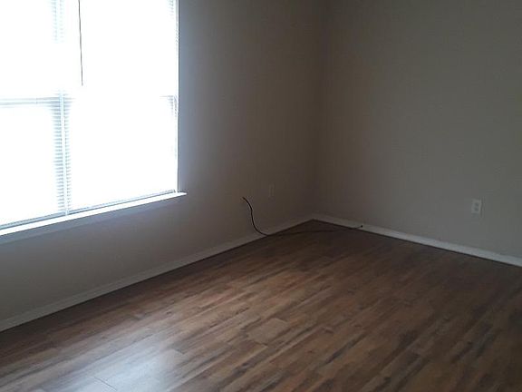 4th image of 3402 Windrift Ave #2
