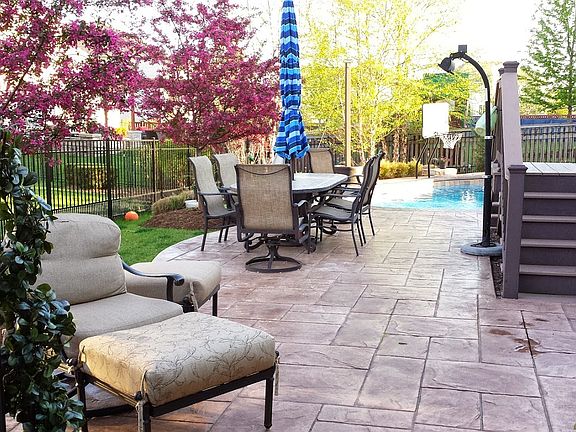 2nd image of 25624 W Meadowland Cir