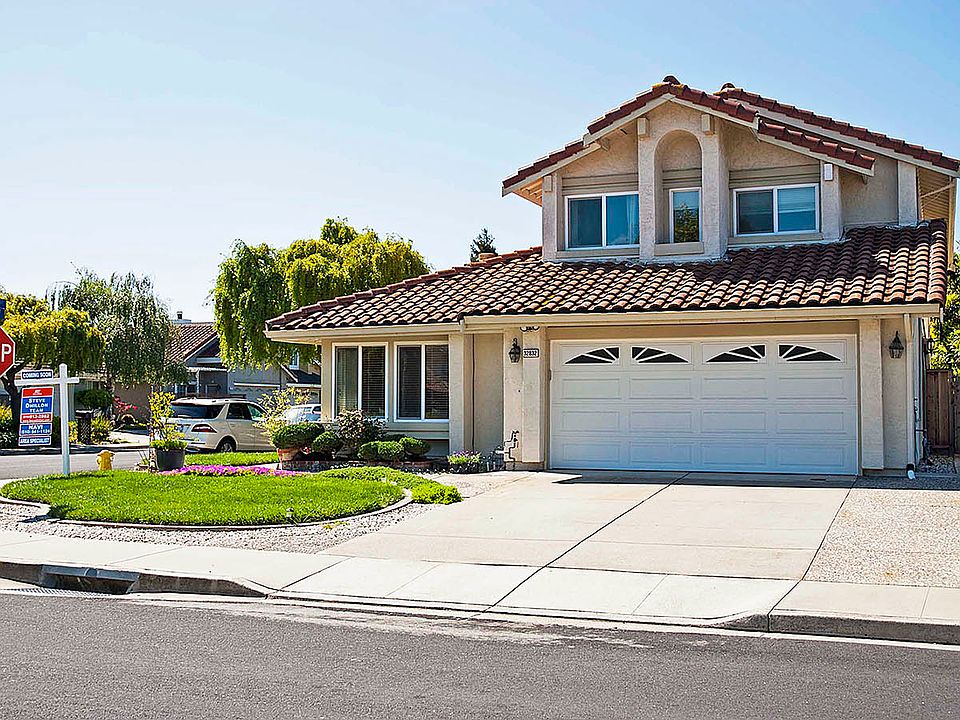 1st image of 32832 Oakdale Ct