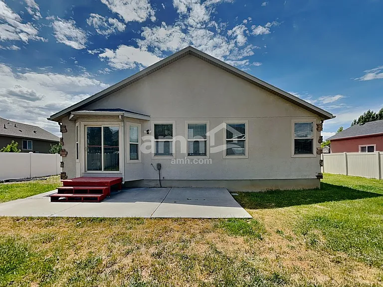 1449 S 2490 E — Photo 21