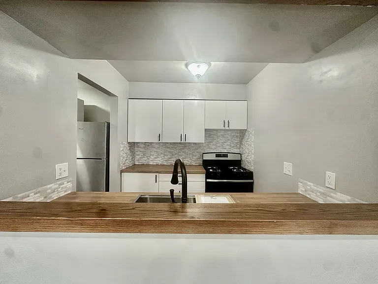 6935 Harvard Ln — Photo 4