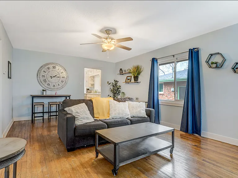2533 E Buena Ventura St #1 — Photo 8