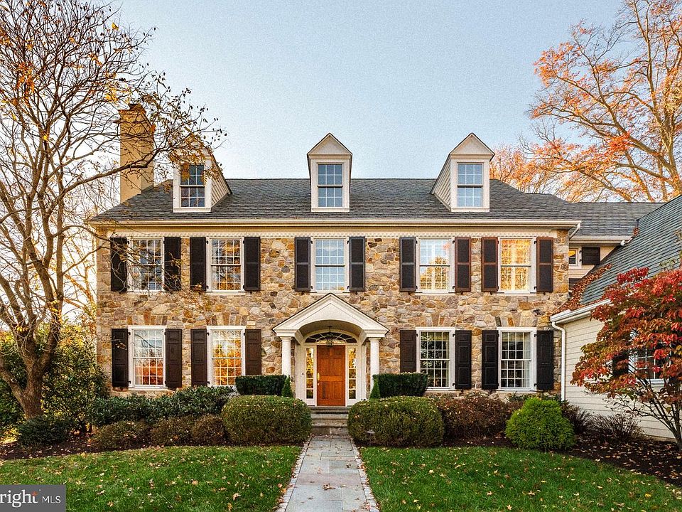 1st image of 700 Thomas Rd