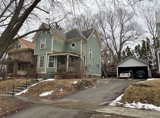 923 E Washington St, Iowa City, IA 52240
