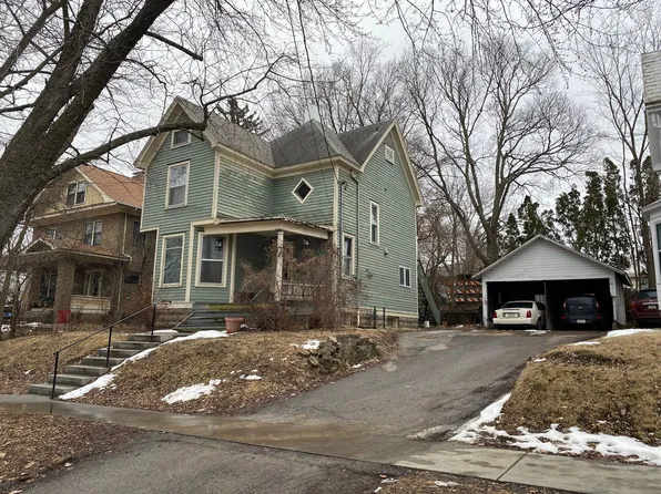 923 E Washington St, Iowa City, IA 52240