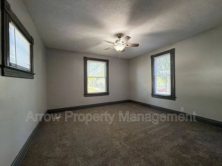 2434 W St — Photo 9