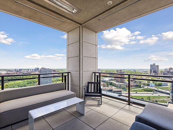 3rd image of 1111 W River Pkwy #23D