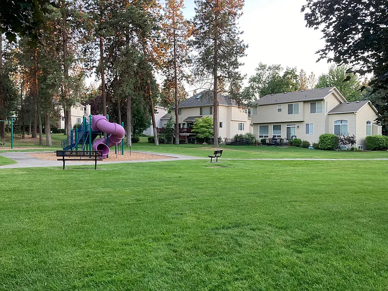 4115 S Greystone Ln — Photo 15