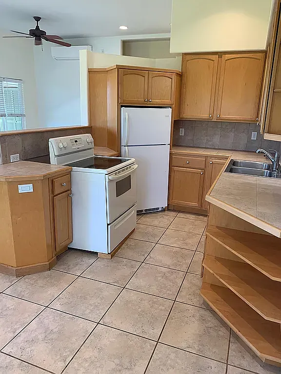 Kitchen - 26 Huapala Pl #B