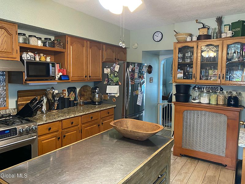 5th image of 191 Brookside Avenue
