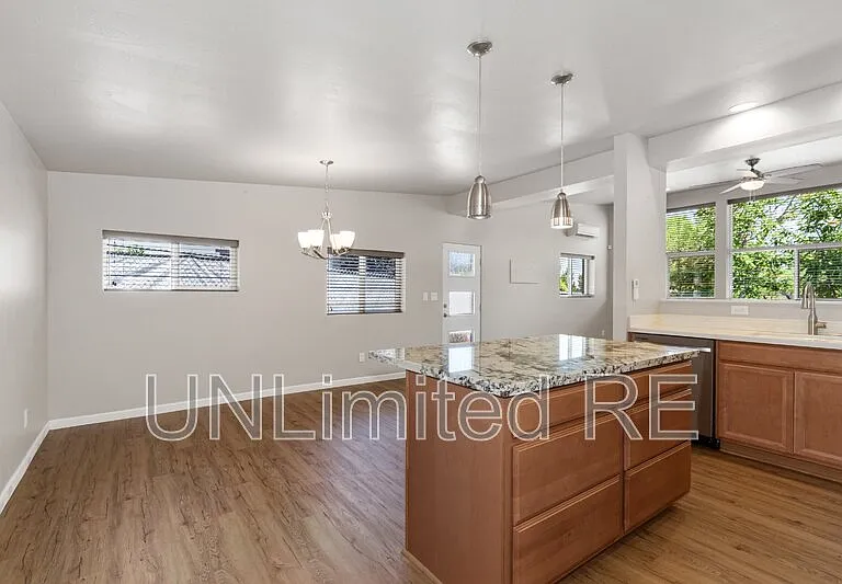 3948 E Del Rio Dr — Photo 7