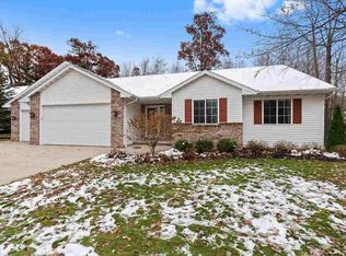 2108 Peters Rd, Kaukauna, WI 54130