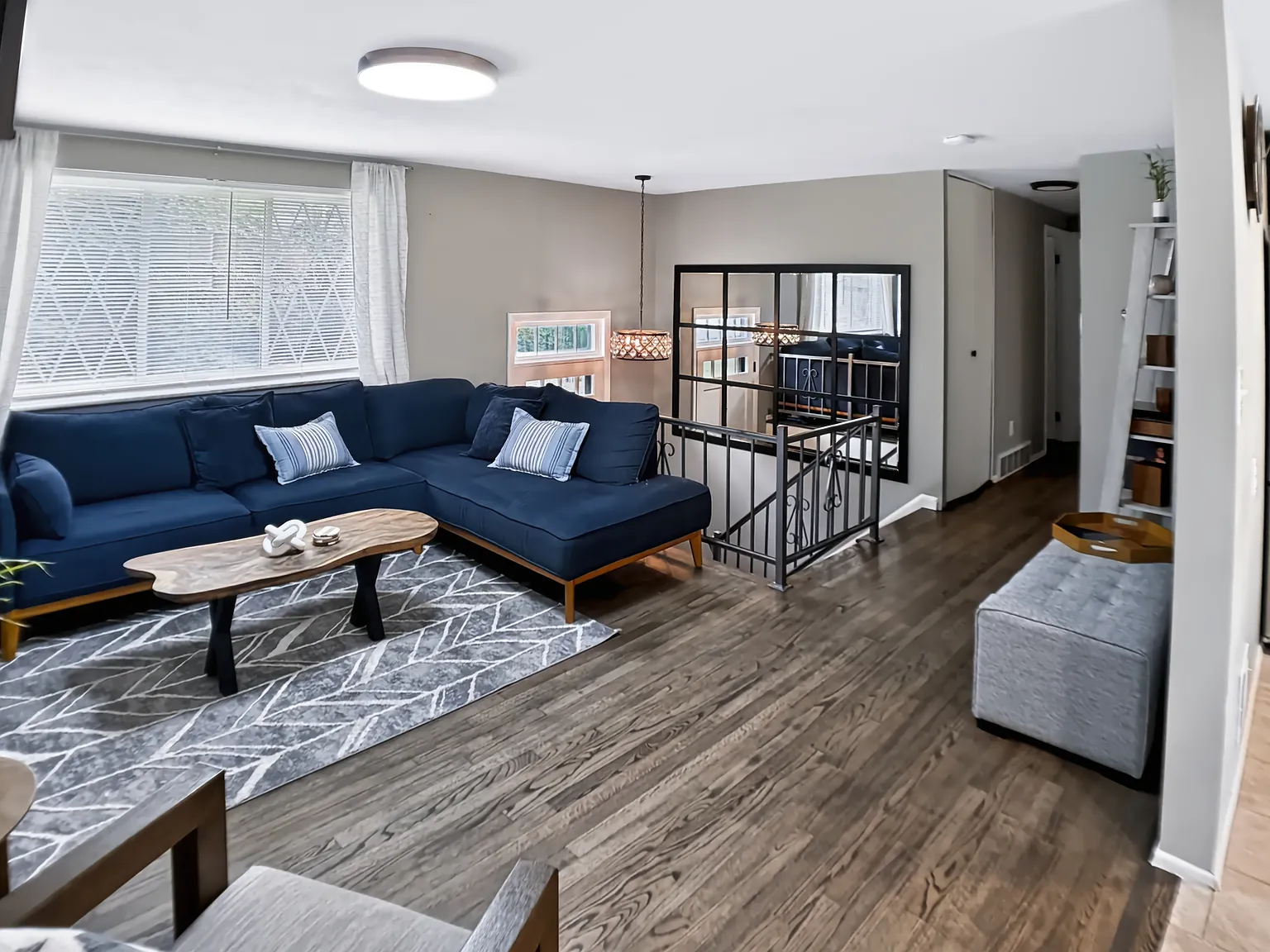 3 bed, 1390 sqft, $2,600 — Photo 4