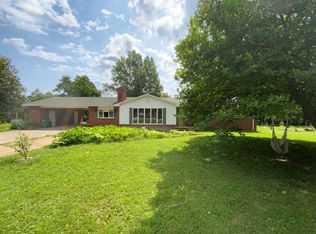 1104 Garst St, Cabool, MO 65689