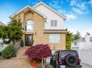 15 Delia Ct #0, Staten Island, NY
