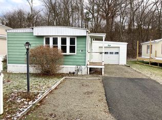 10 Circle Dr, Finleyville, PA