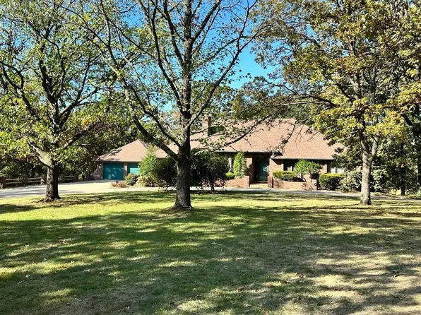 1556 N High St, El Dorado Springs, MO 64744