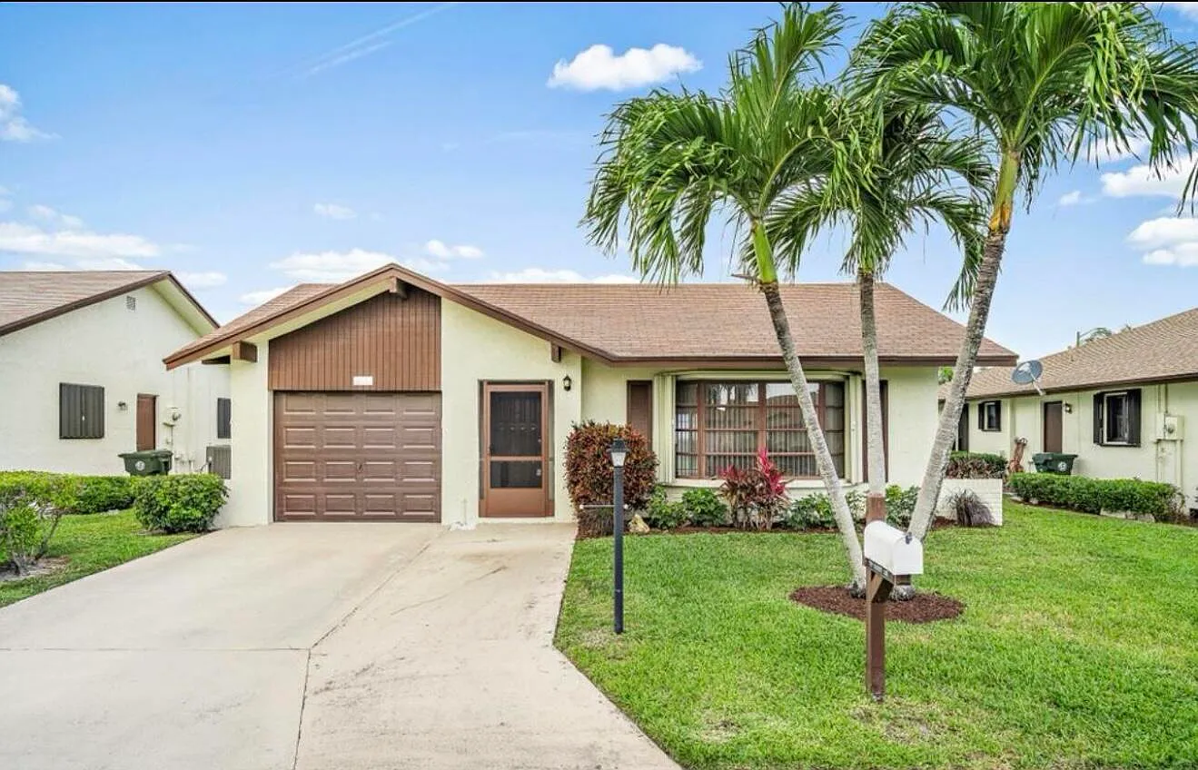 2 bed, 2.0 bath, 1395 sqft, $2,400 — Photo 1