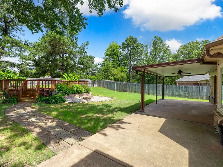 3075 Stonecrest Cir — Photo 37