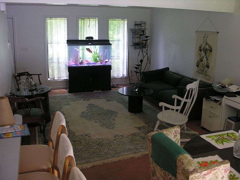 2nd image of 21 Peach Orchard Rd