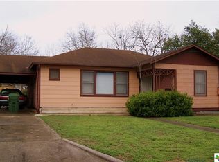 610 Beacon St, Cuero, TX 77954