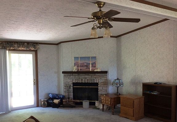 4th image of 2310 Edwards Ln