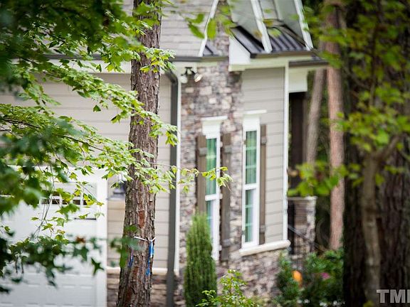 4th image of 25 Antebellum Dr