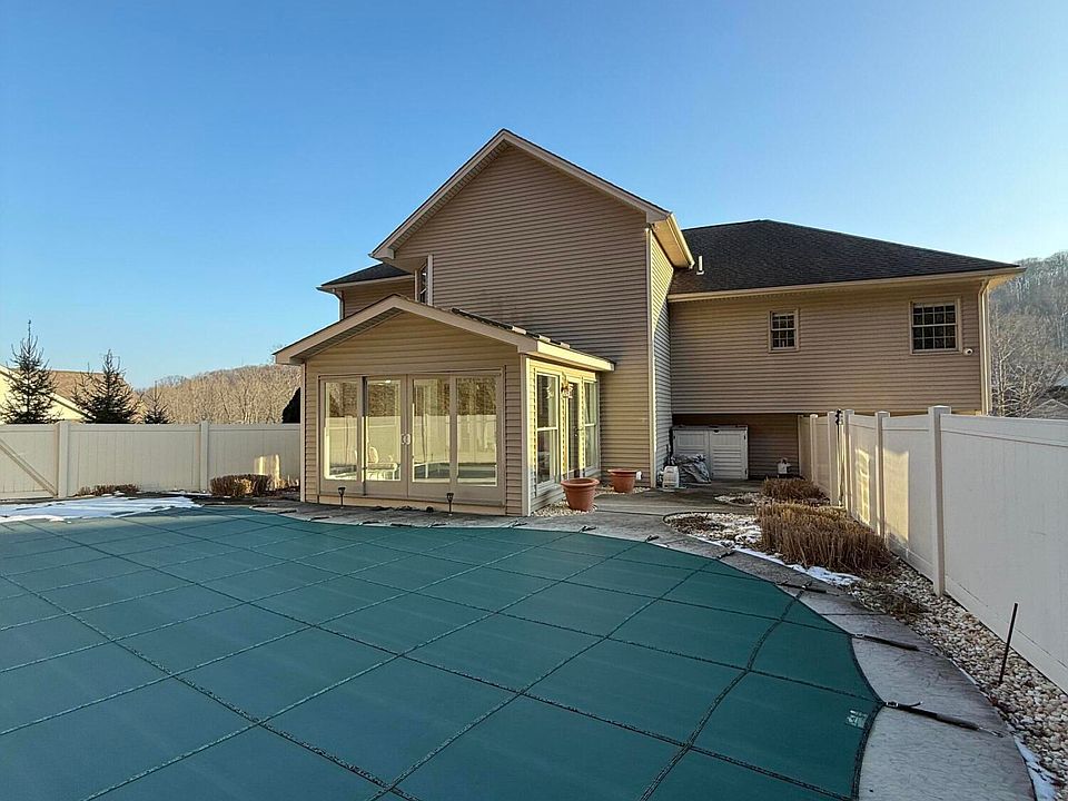 174 Castle Farms Rd, Altoona, PA 16601 | Zillow