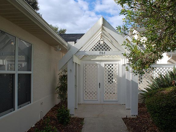 2nd image of 701 Kenwood Cir #0