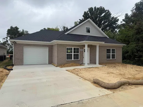 6707 Palm Dr, Evansville, IN 47715