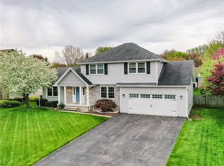 77 Old Well Rd, Rochester, NY 14626