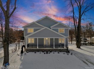 700 Devillen Ave, Royal Oak, MI