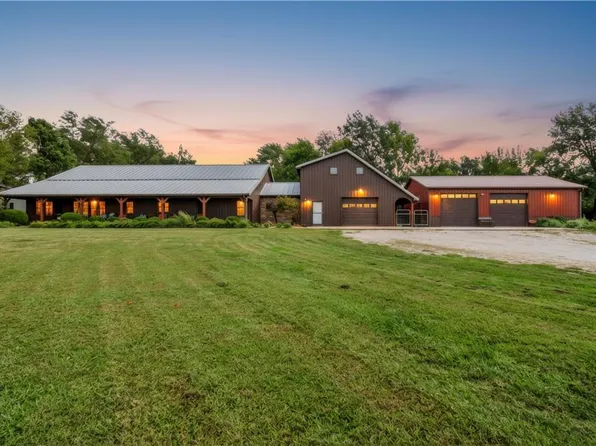 253 SE 13th Hwy, Warrensburg, MO 64093