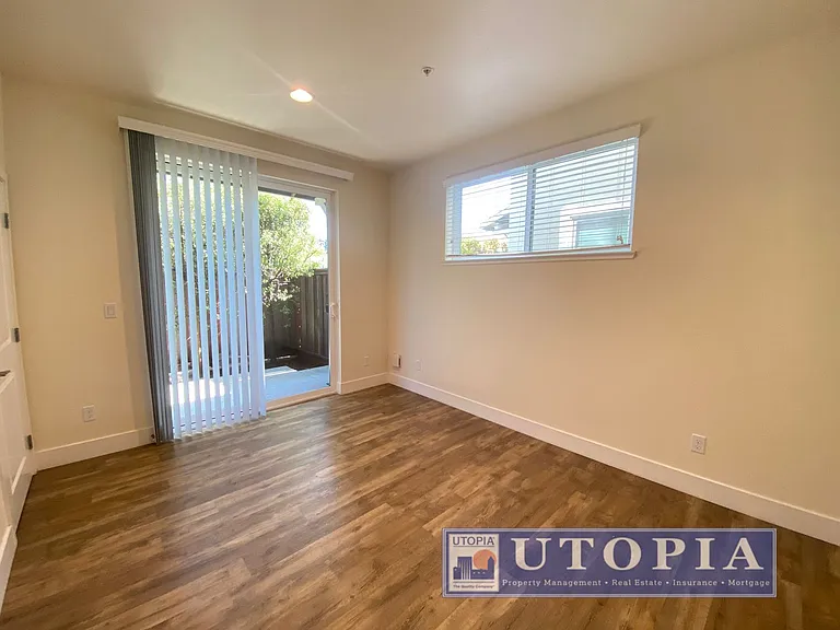 106 Jacobs Ln — Photo 12