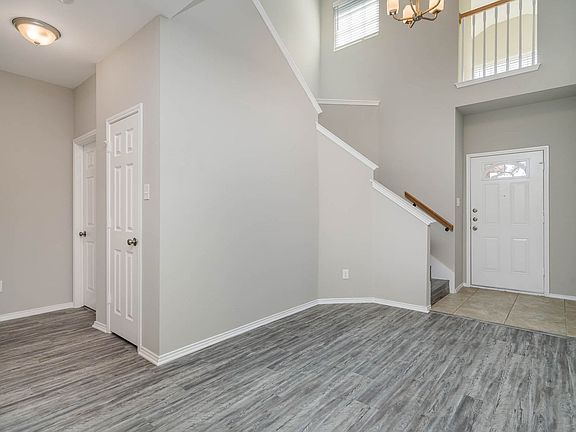4th image of 4813 Barnhill Ln