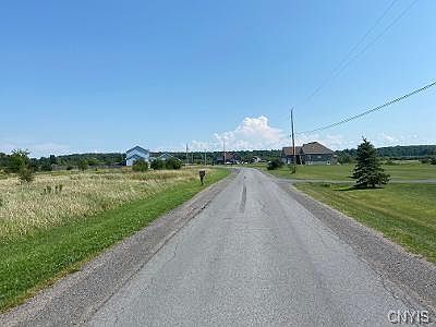 2nd image of 22111 Knowlesville Rd
