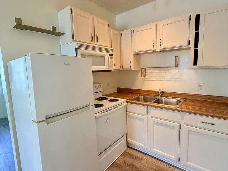 3738 Chicago Ave #4 — Photo 2