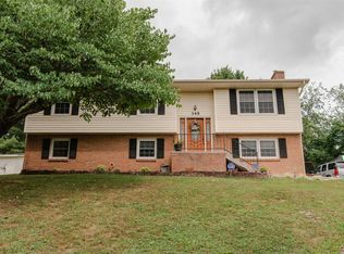 345 Mulberry Dr, Christiansburg, VA