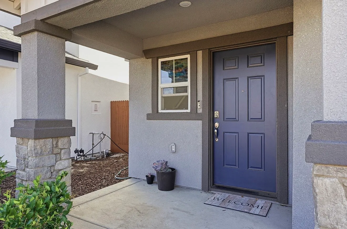 3 bed, 2.5 bath, 1500 sqft, $3,200 — Photo 3