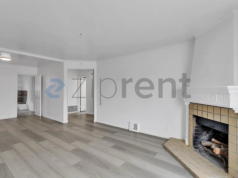 1714 44th Ave — Photo 5
