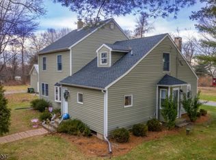 286 Whitebridge Rd, Pittstown, NJ 08867