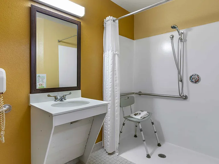 Deluxe Studio - 2 Full Beds